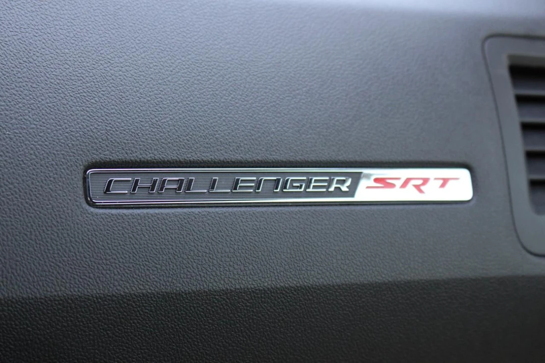 2009 Dodge Challenger 3rd Gen - Image 16 of 31