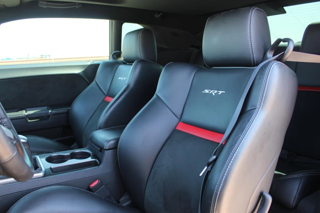 2009 Dodge Challenger 3rd Gen - Image 19 of 31