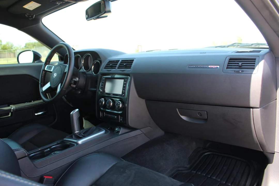 2009 Dodge Challenger 3rd Gen - Image 20 of 31