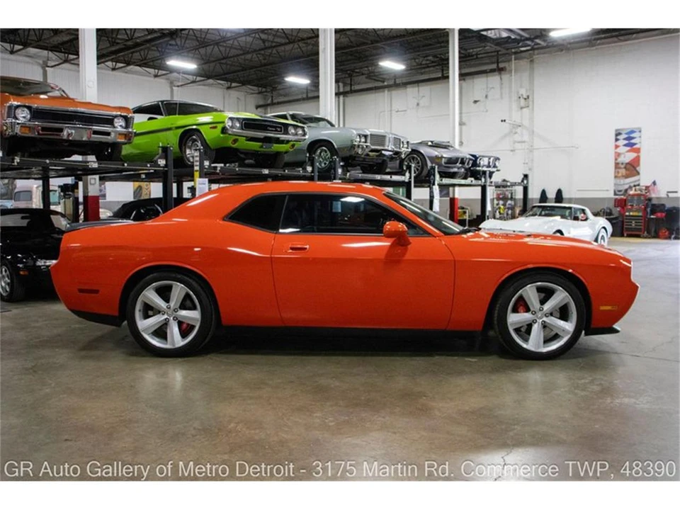 2009 Dodge Challenger 3rd Gen - Image 8 of 31
