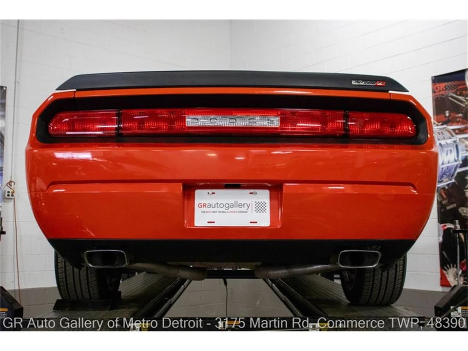 2009 Dodge Challenger 3rd Gen - Image 19 of 31