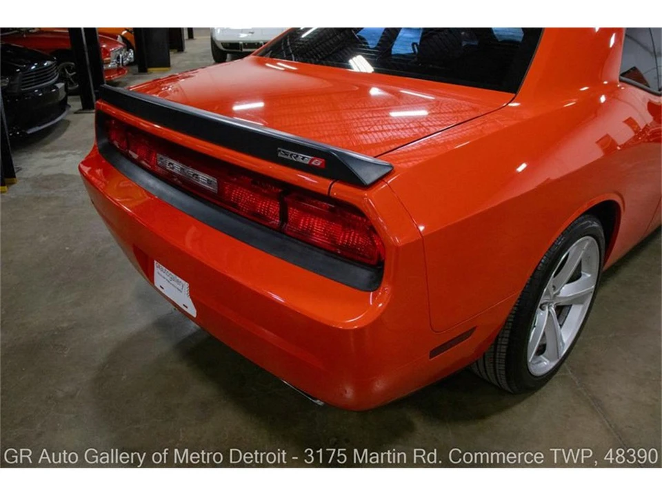 2009 Dodge Challenger 3rd Gen - Image 15 of 31