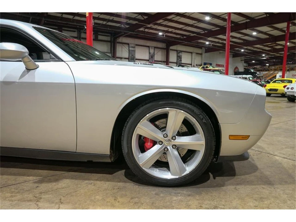 2009 Dodge Challenger 3rd Gen - Image 11 of 31