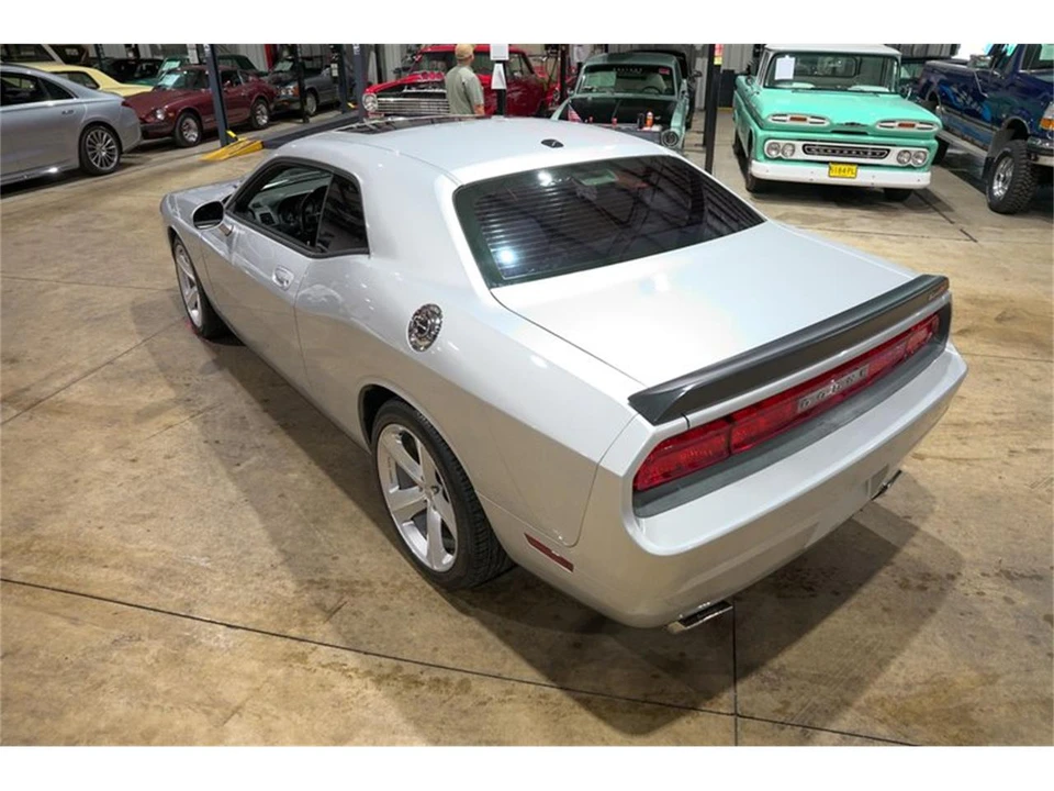 2009 Dodge Challenger 3rd Gen - Image 16 of 31