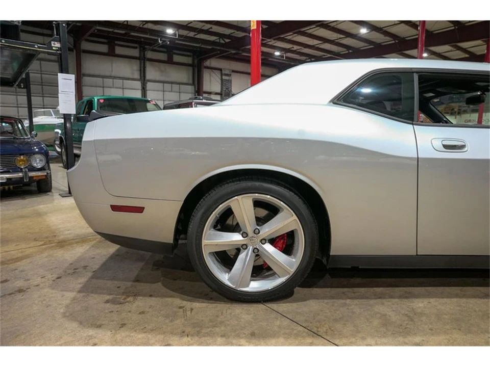 2009 Dodge Challenger 3rd Gen - Image 9 of 31