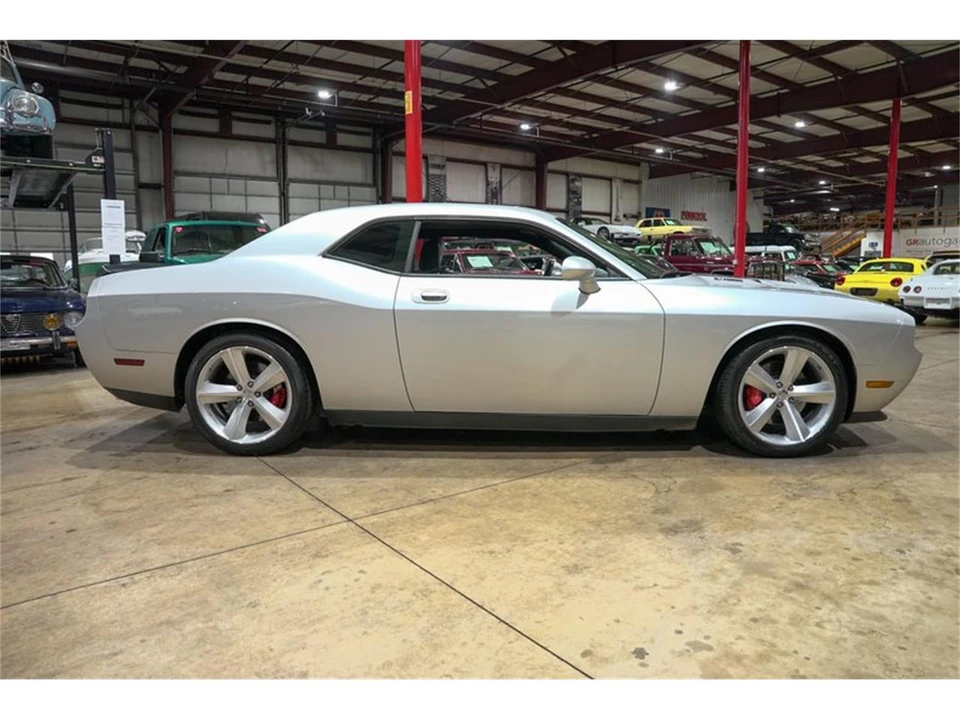 2009 Dodge Challenger 3rd Gen - Image 10 of 31