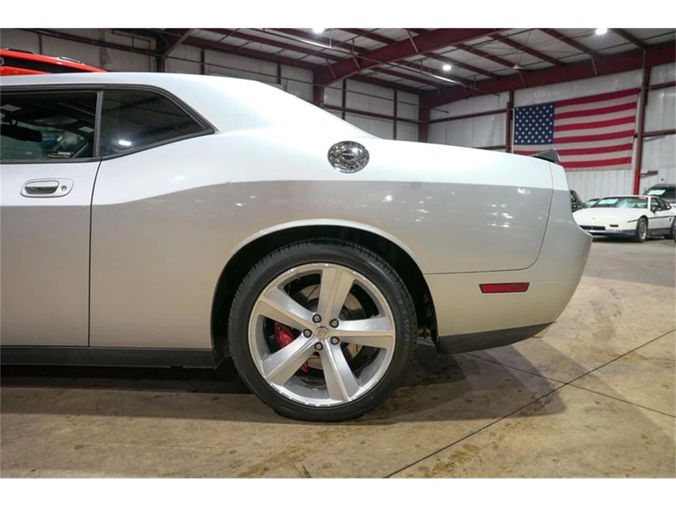 2009 Dodge Challenger 3rd Gen - Image 5 of 31