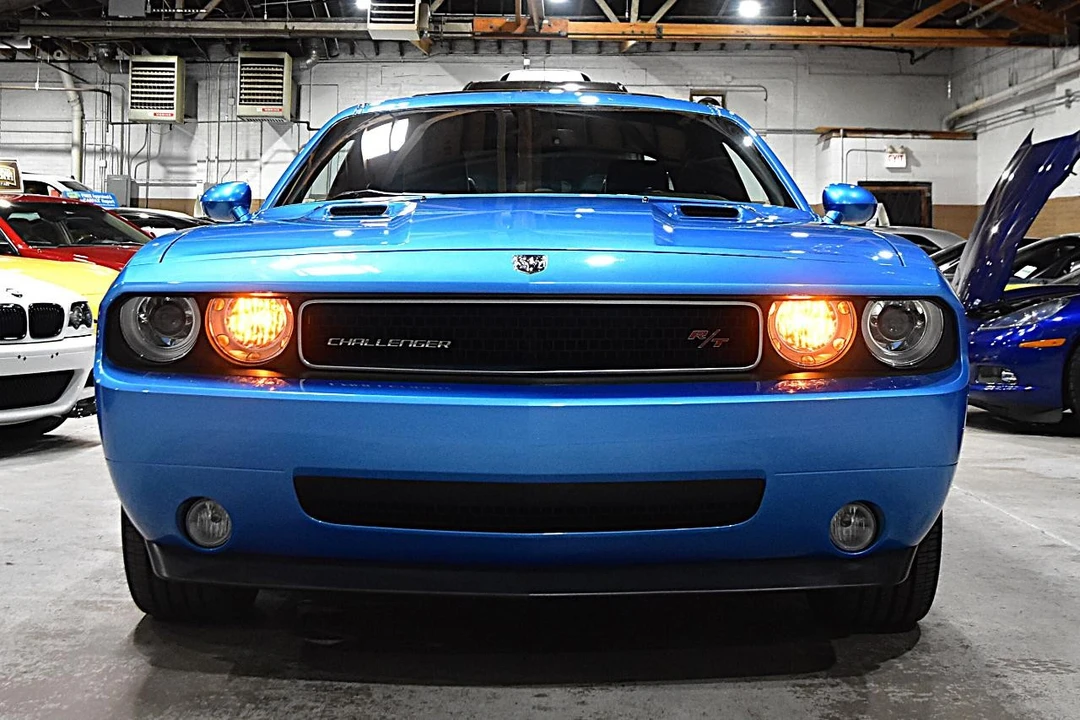 2009 Dodge Challenger 3rd Gen - Image 2 of 31
