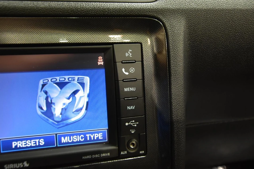 2009 Dodge Challenger 3rd Gen - Image 26 of 31