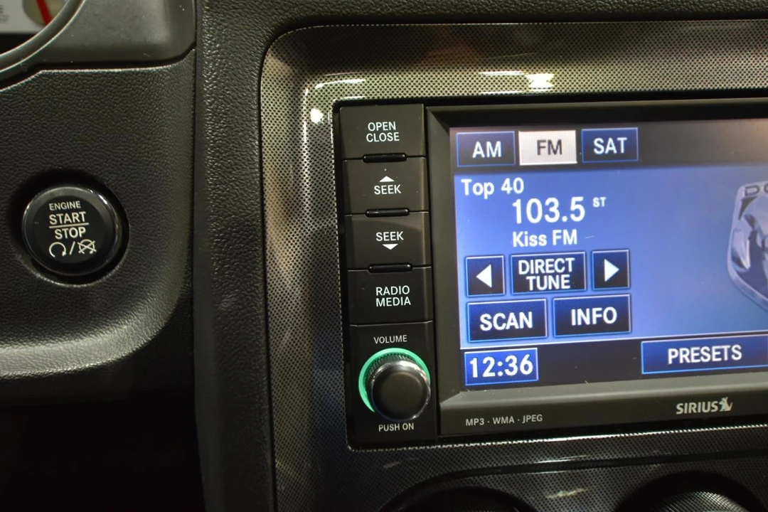 2009 Dodge Challenger 3rd Gen - Image 25 of 31