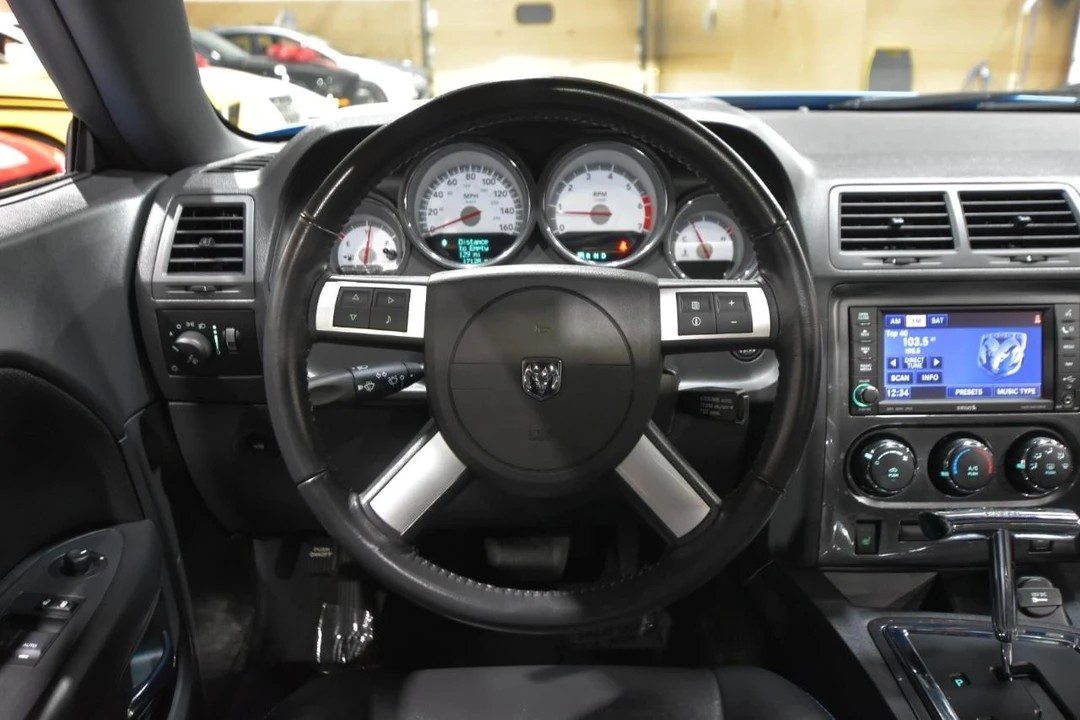2009 Dodge Challenger 3rd Gen - Image 19 of 31