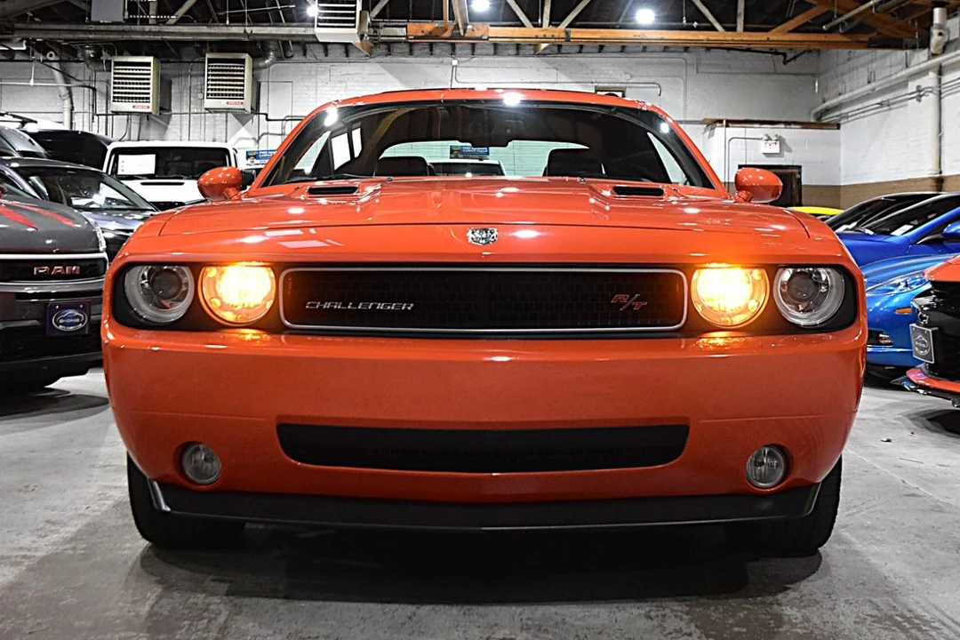 2009 Dodge Challenger 3rd Gen - Image 2 of 31