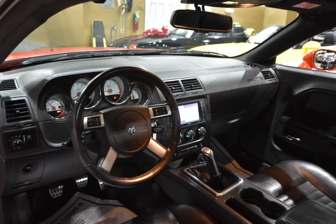 2009 Dodge Challenger 3rd Gen - Image 16 of 31