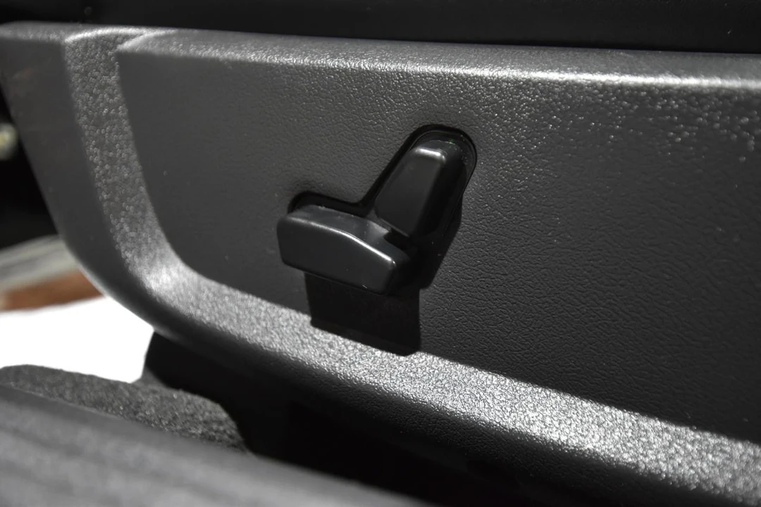 2009 Dodge Challenger 3rd Gen - Image 14 of 31