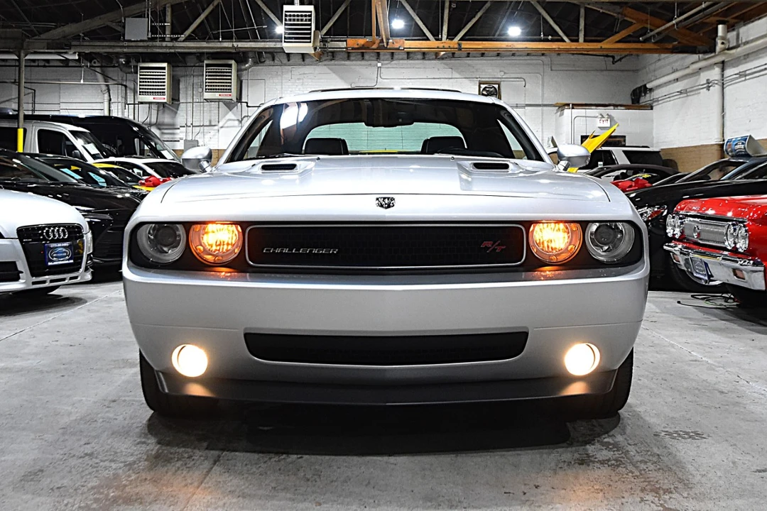 2009 Dodge Challenger 3rd Gen - Image 2 of 12