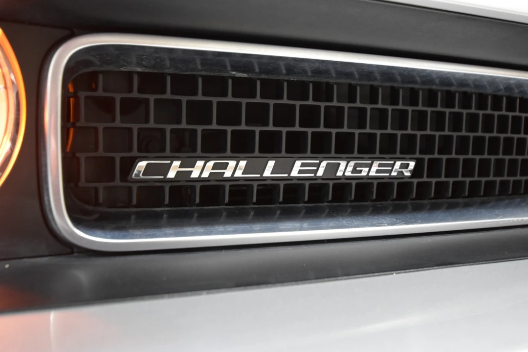 2009 Dodge Challenger 3rd Gen - Image 4 of 12