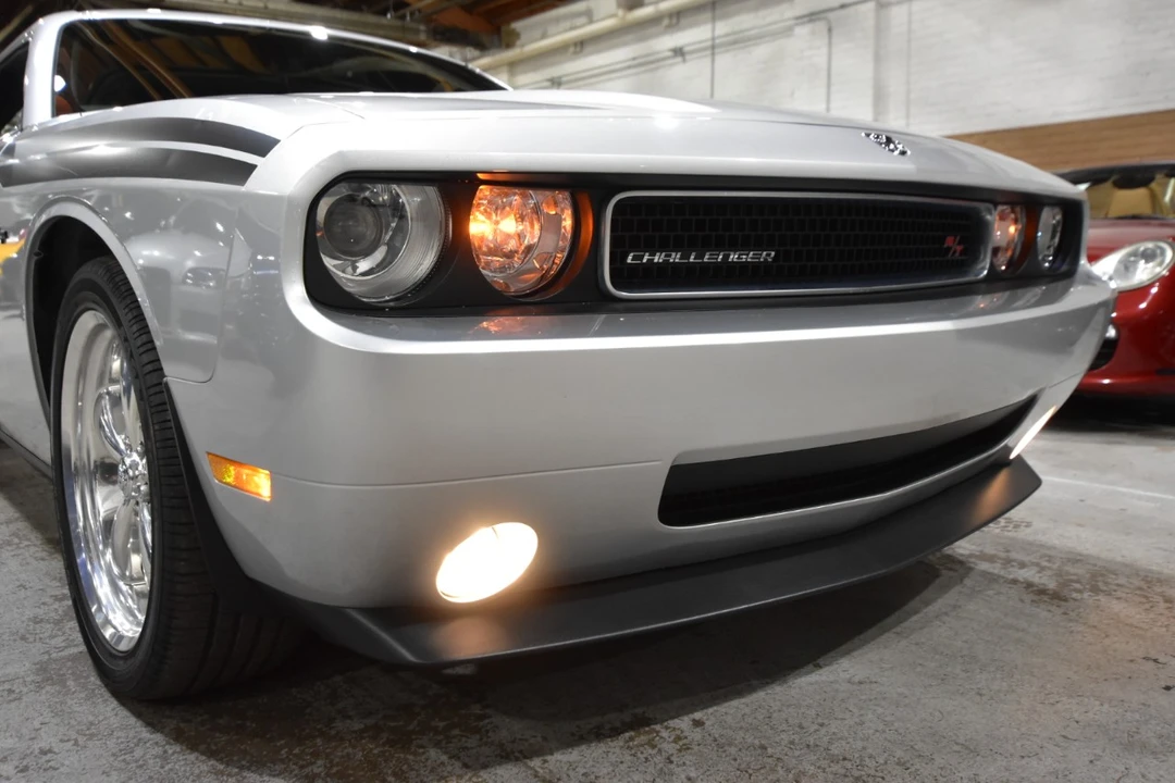 2009 Dodge Challenger 3rd Gen - Image 5 of 12