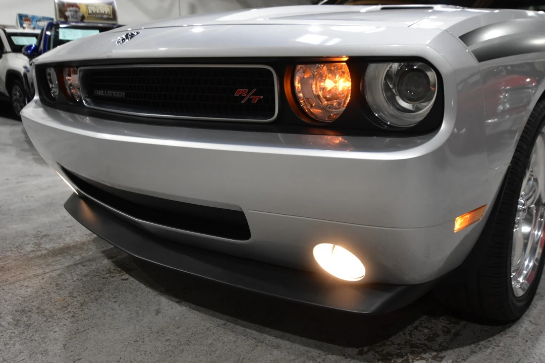 2009 Dodge Challenger 3rd Gen - Image 6 of 12