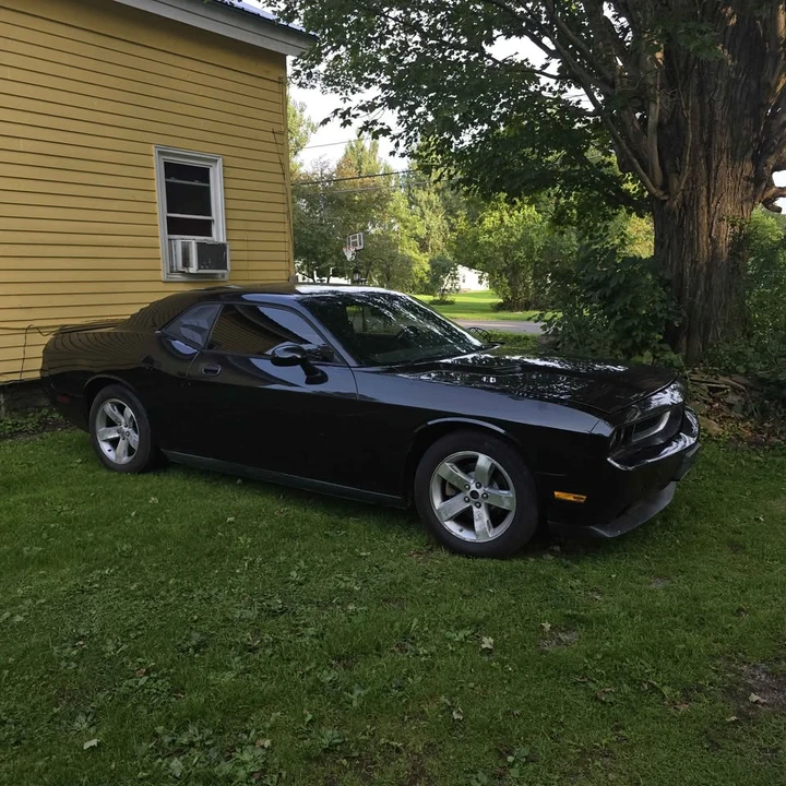 2009 Dodge Challenger 3rd Gen - Image 2 of 11