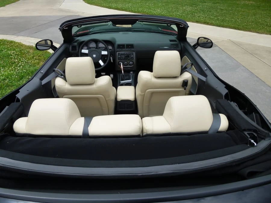 2009 Dodge Challenger 3rd Gen - Image 4 of 8