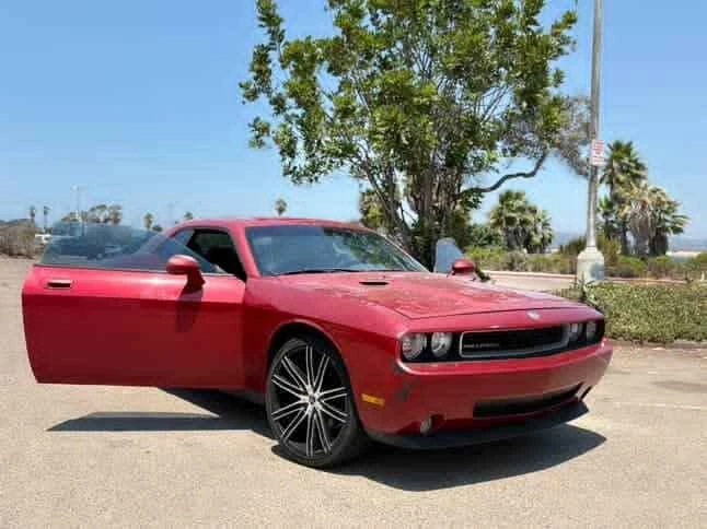 2009 Dodge Challenger 3rd Gen - Image 3 of 8
