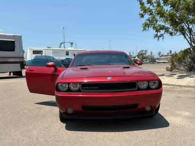 2009 Dodge Challenger 3rd Gen - Image 2 of 8