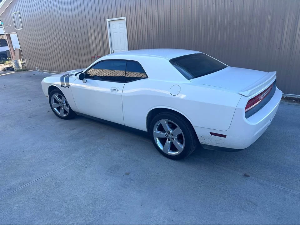 2009 Dodge Challenger 3rd Gen - Image 3 of 3