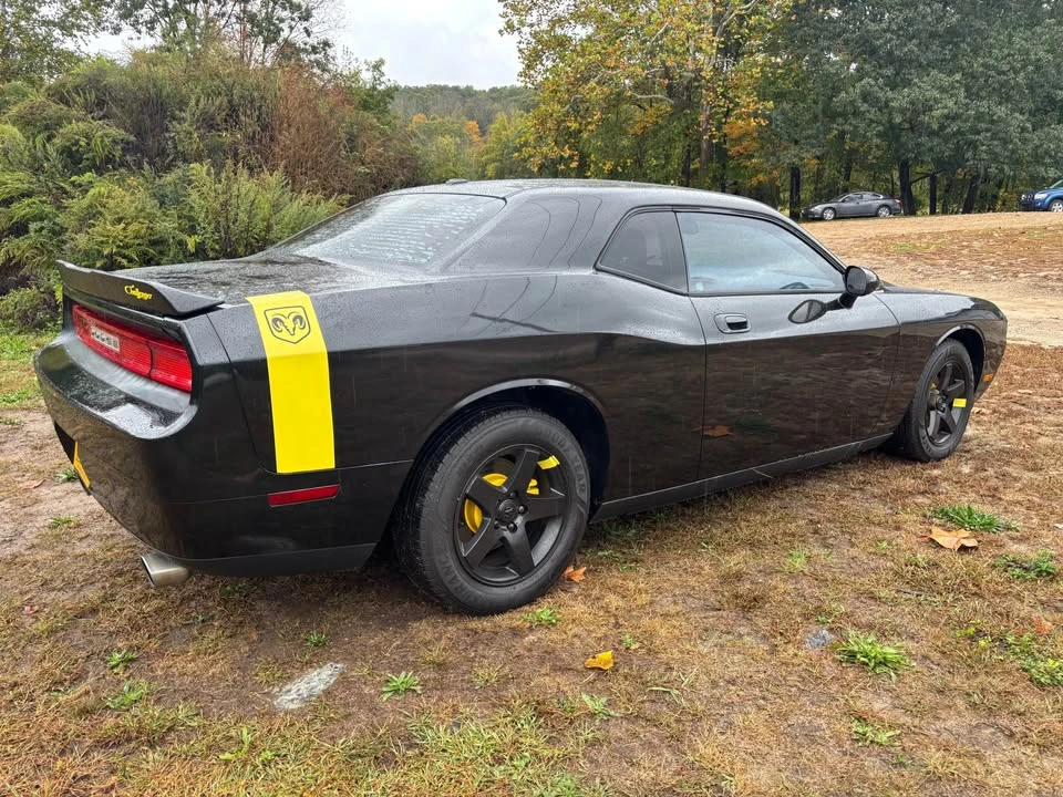 2009 Dodge Challenger 3rd Gen - Image 5 of 9