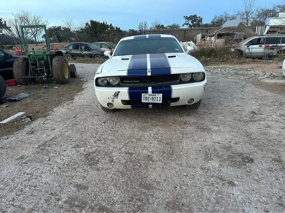2009 Dodge Challenger 3rd Gen - Image 10 of 11