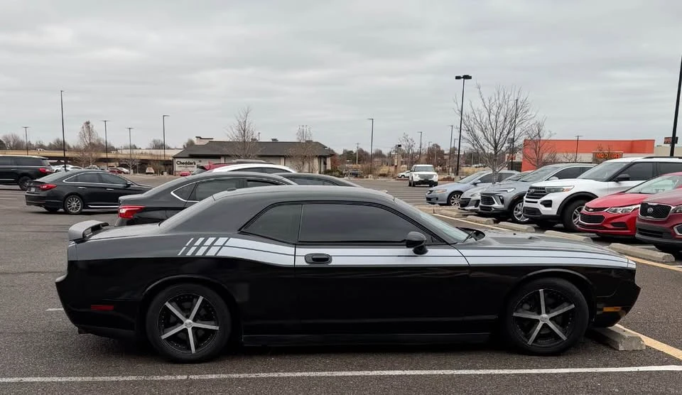 2009 Dodge Challenger 3rd Gen - Image 2 of 3