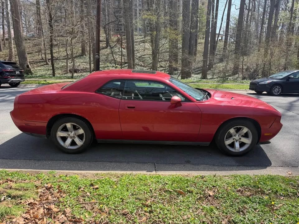 2009 Dodge Challenger 3rd Gen - Image 7 of 16