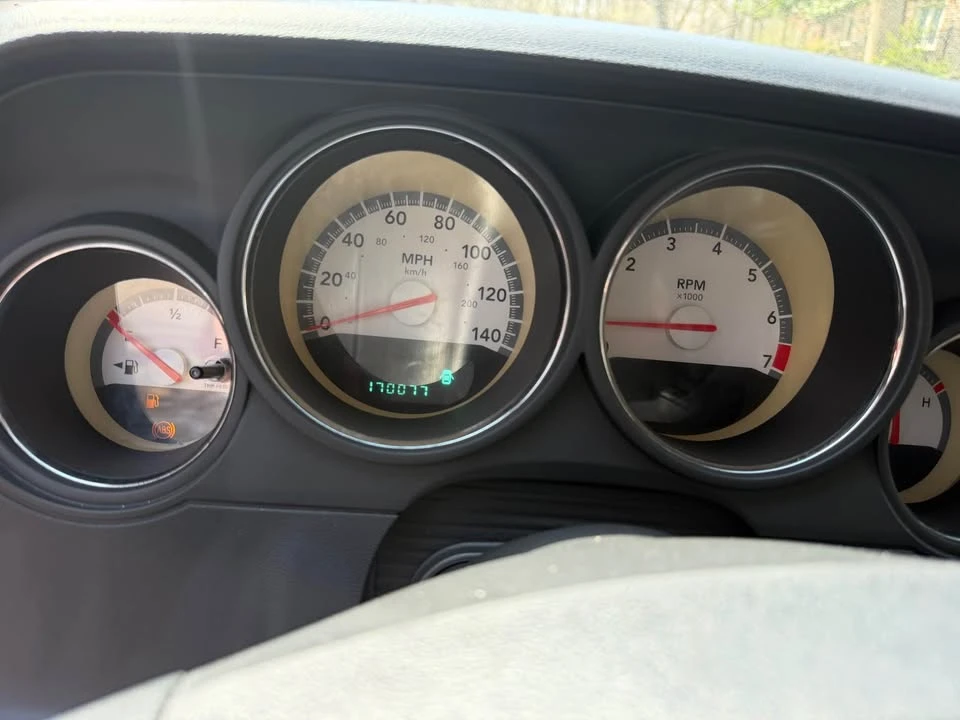 2009 Dodge Challenger 3rd Gen - Image 16 of 16