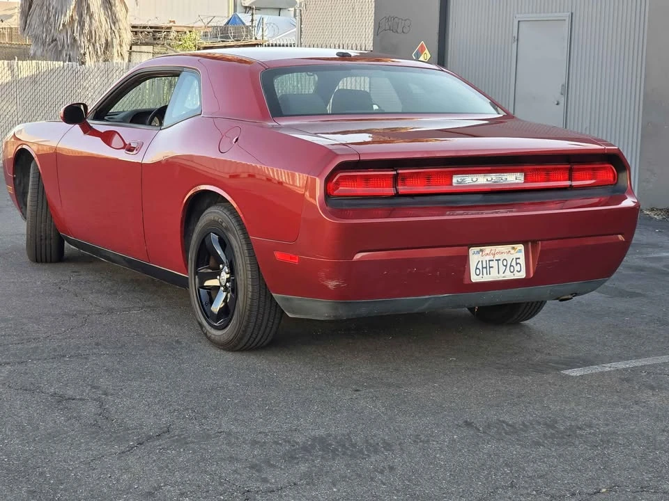2009 Dodge Challenger 3rd Gen - Image 9 of 17