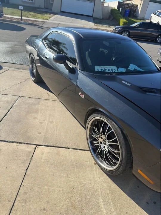 2009 Dodge Challenger 3rd Gen - Image 2 of 17