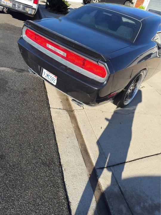 2009 Dodge Challenger 3rd Gen - Image 3 of 17