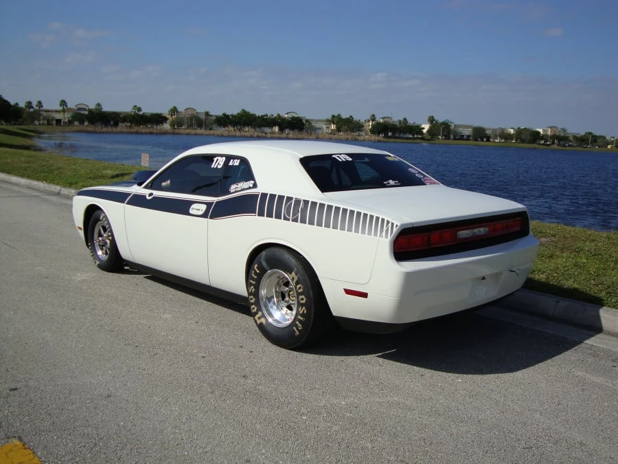 2009 Dodge Challenger 3rd Gen - Image 3 of 8