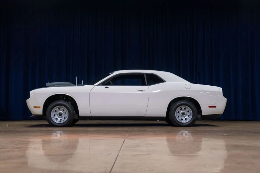 2009 Dodge Challenger SRT8 & 392 3rd Gen - Image 11 of 31