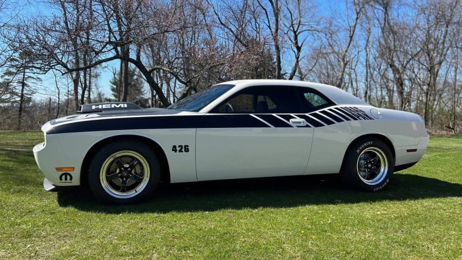 2009 Dodge Challenger SRT8 & 392 3rd Gen - Image 16 of 28