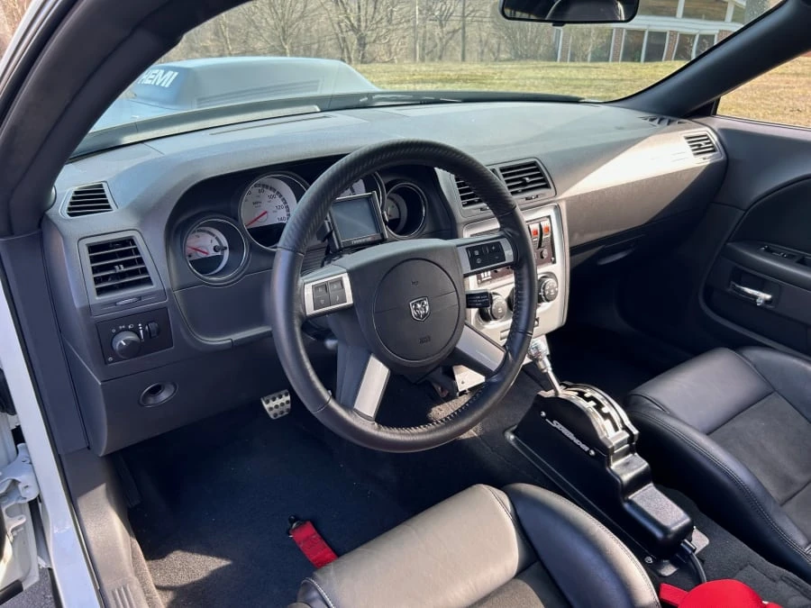 2009 Dodge Challenger SRT8 & 392 3rd Gen - Image 20 of 28