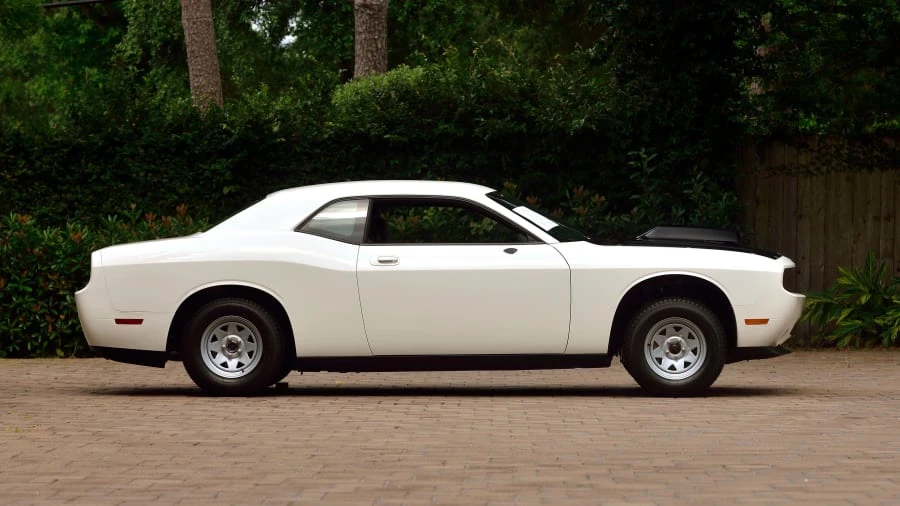 2009 Dodge Challenger SRT8 & 392 3rd Gen - Image 2 of 12