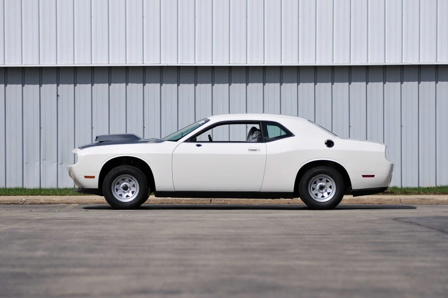 2009 Dodge Challenger 3rd Gen - Image 2 of 10