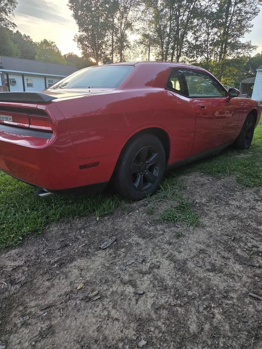 2009 Dodge Challenger 3rd Gen - Image 7 of 10