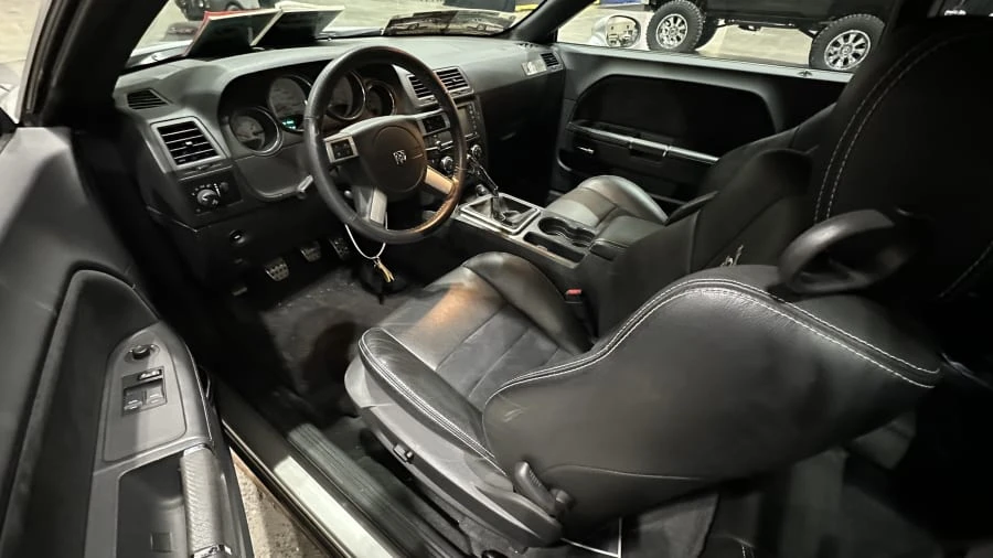 2009 Dodge Challenger SRT8 & 392 3rd Gen - Image 3 of 4