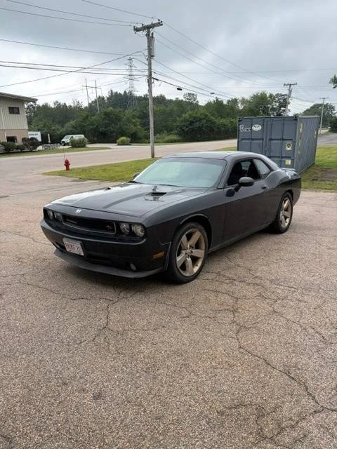 2009 Dodge Challenger 3rd Gen - Image 2 of 3
