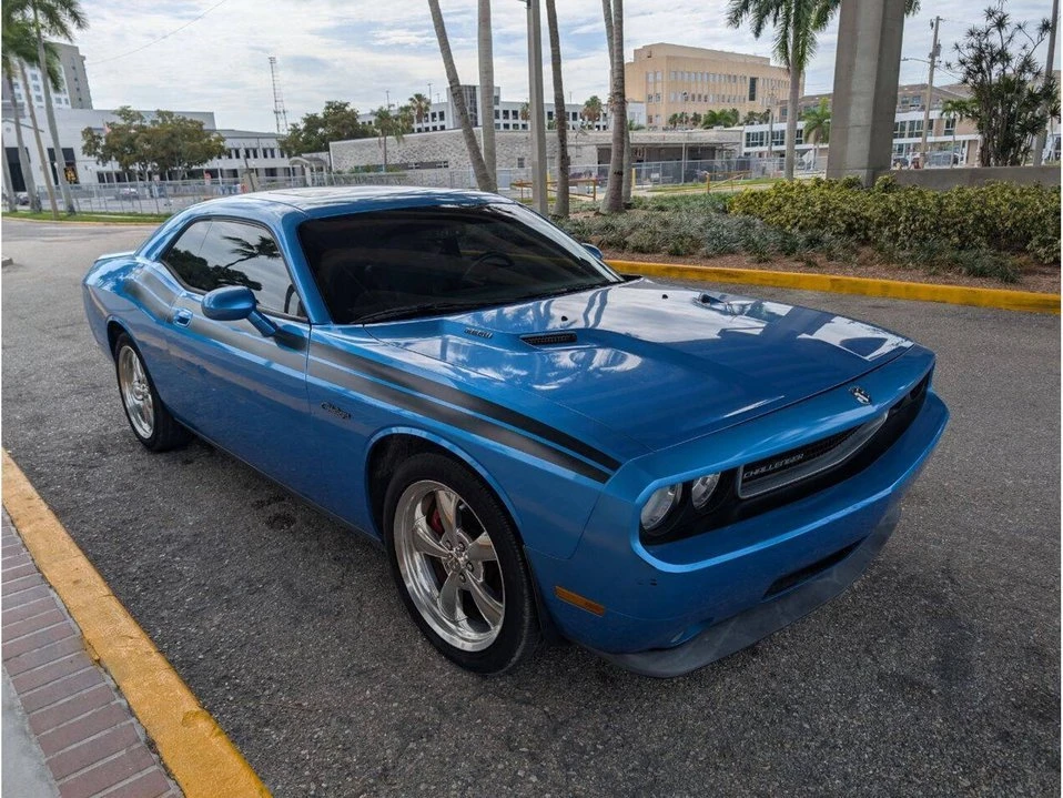 2009 Dodge Challenger 3rd Gen - Image 3 of 20