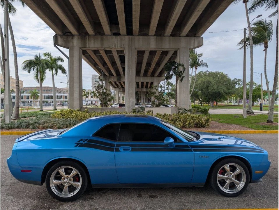 2009 Dodge Challenger 3rd Gen - Image 4 of 20