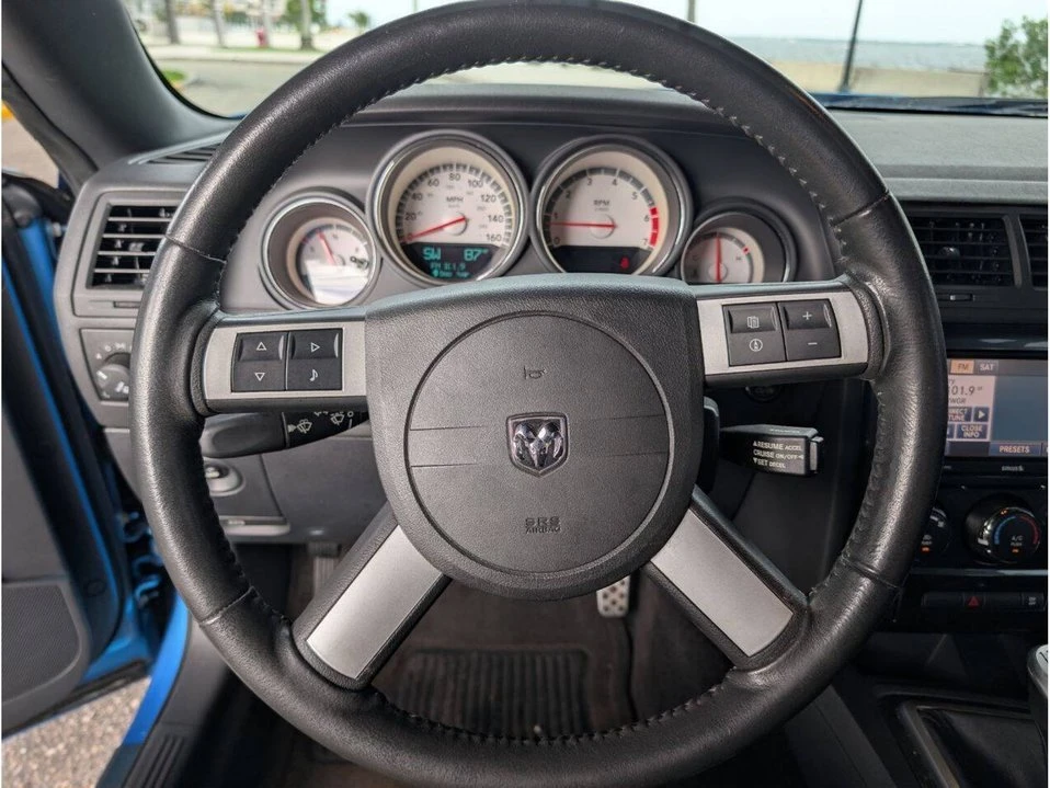 2009 Dodge Challenger 3rd Gen - Image 17 of 20
