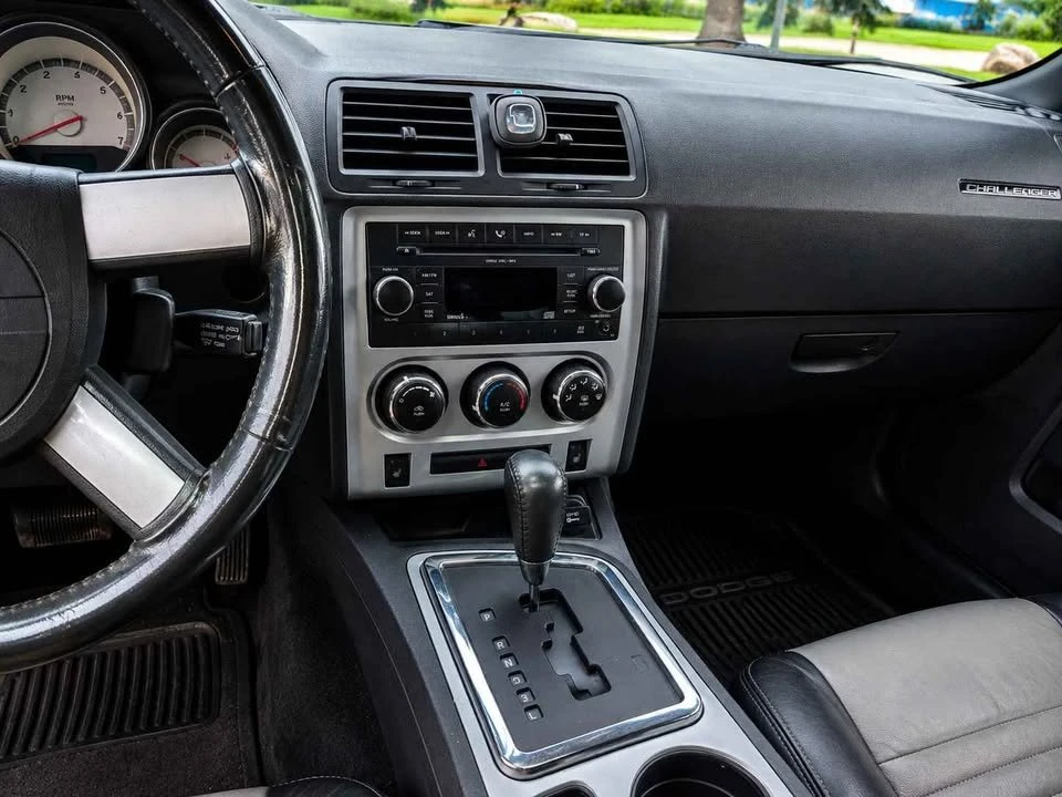 2009 Dodge Challenger 3rd Gen - Image 6 of 8