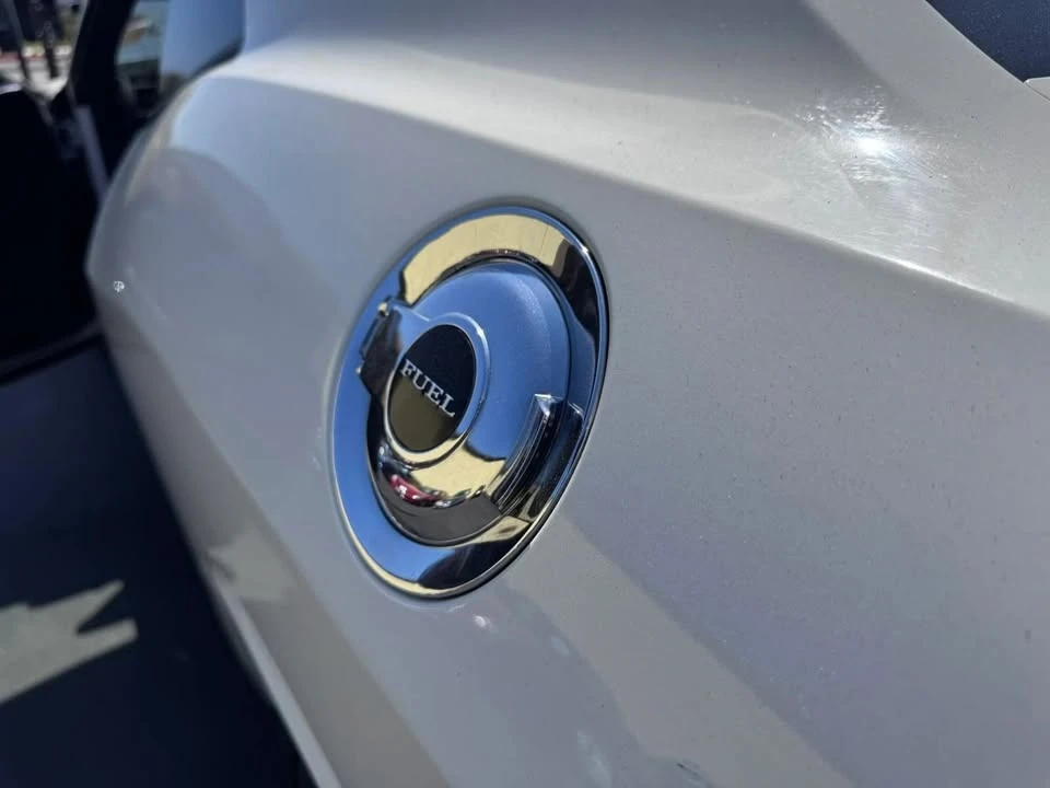 2009 Dodge Challenger 3rd Gen - Image 7 of 15