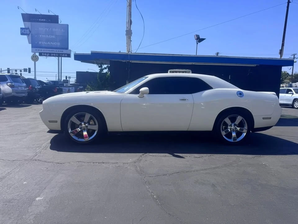 2009 Dodge Challenger 3rd Gen - Image 2 of 15